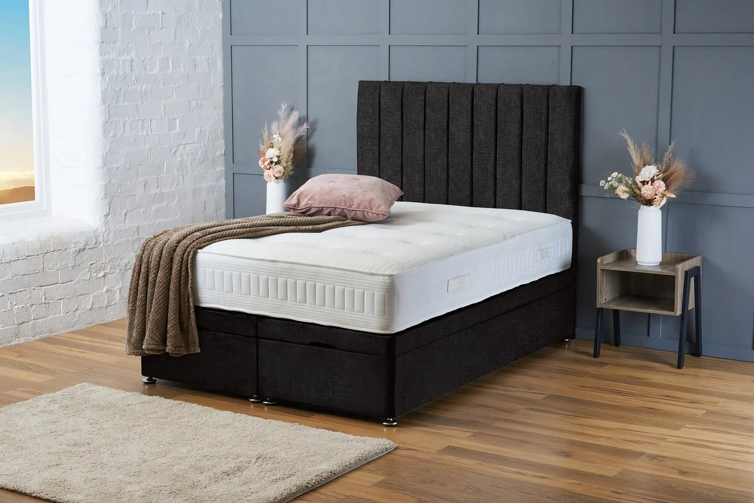 Aria Divan Ottoman Black Naples
