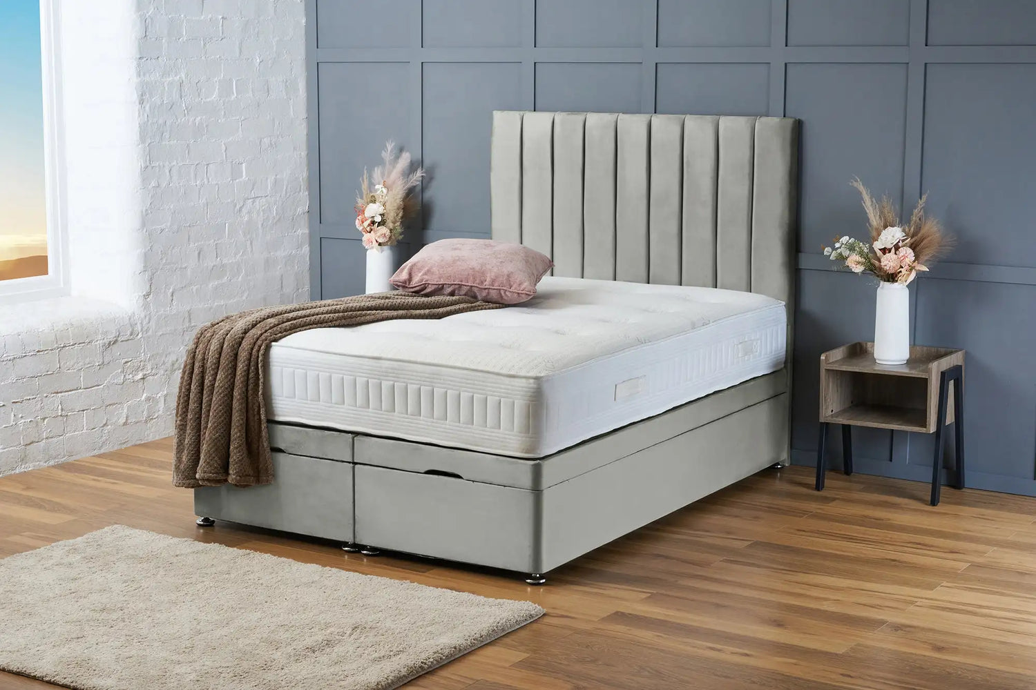 Aria Divan Ottoman Silver Plush