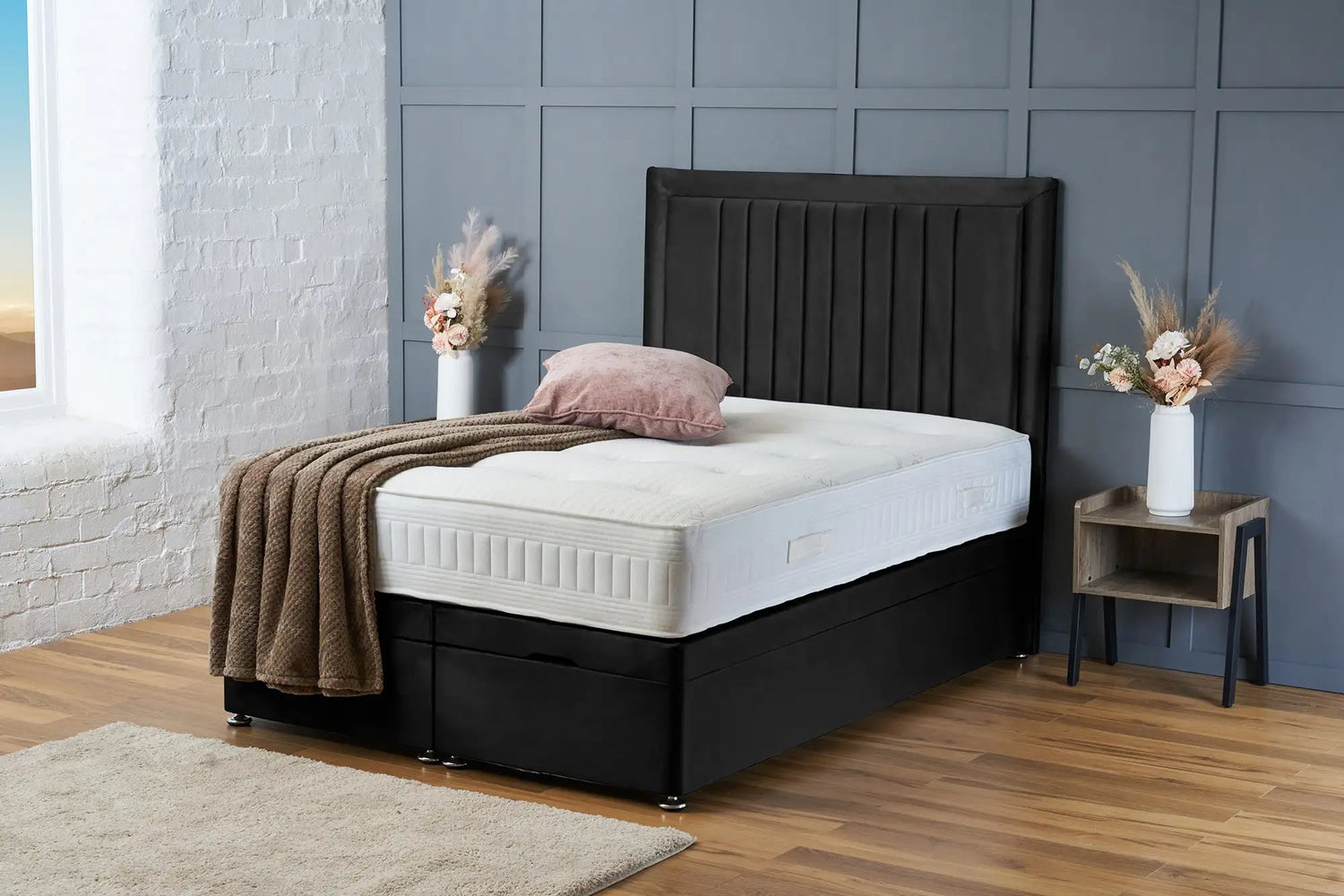 Canes Divan Ottoman Black Plush