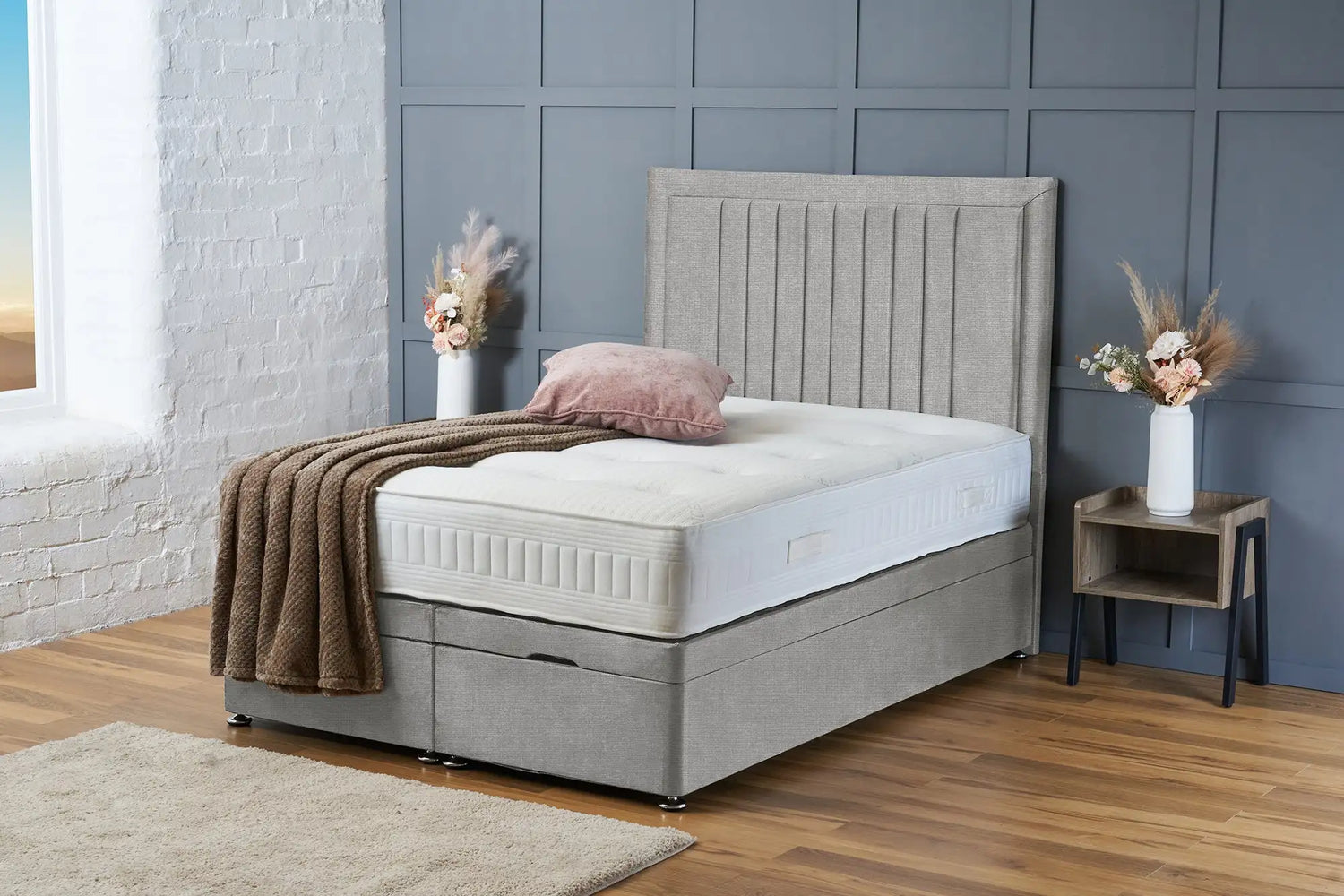 Canes Divan Ottoman Silver Naples
