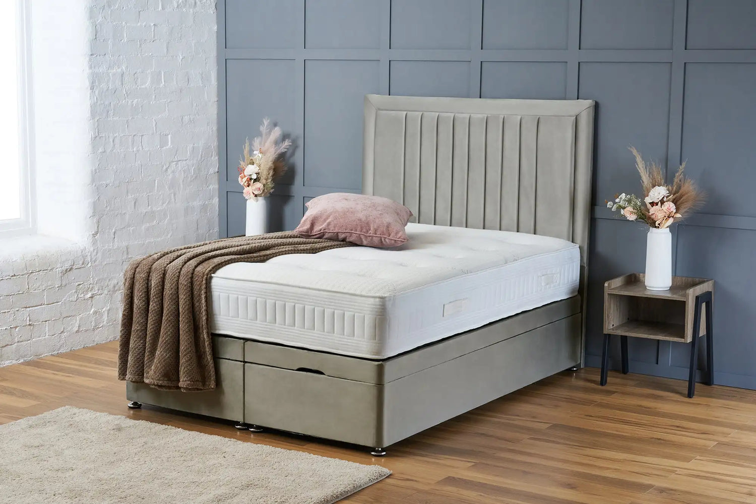 Canes Divan Ottoman Silver Plush