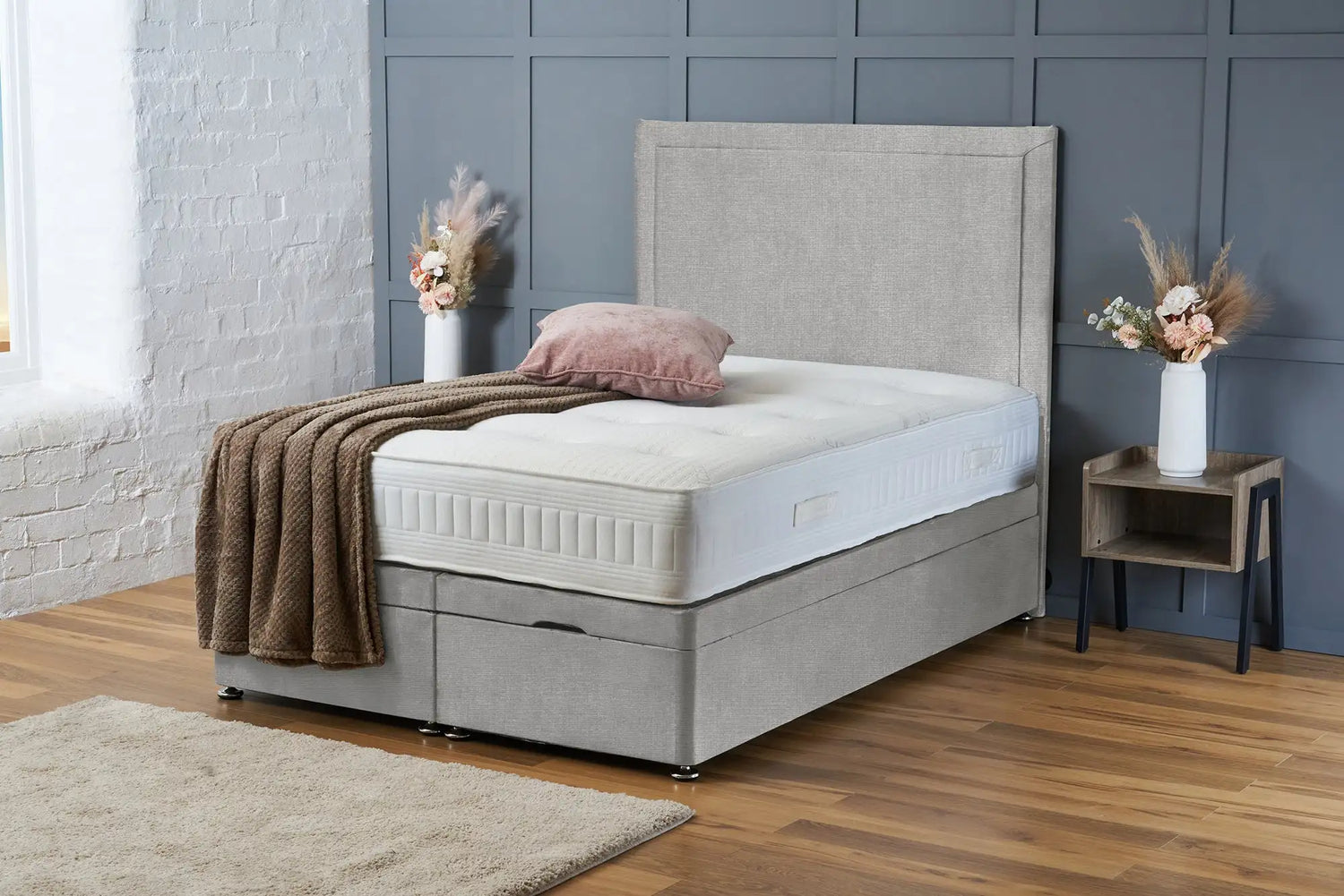 Ella Divan Ottoman Silver Naples