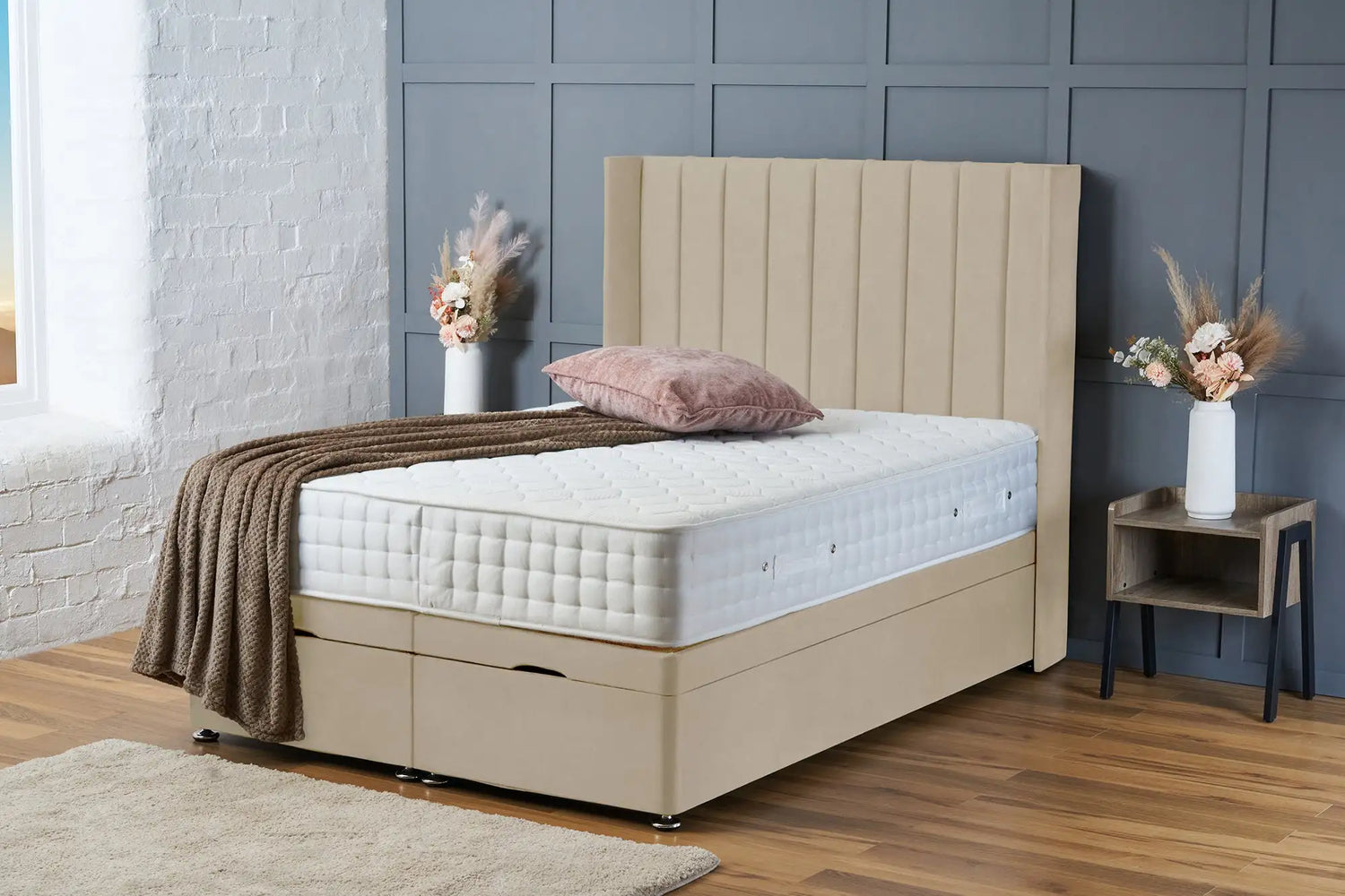 Hannah Divan Ottoman