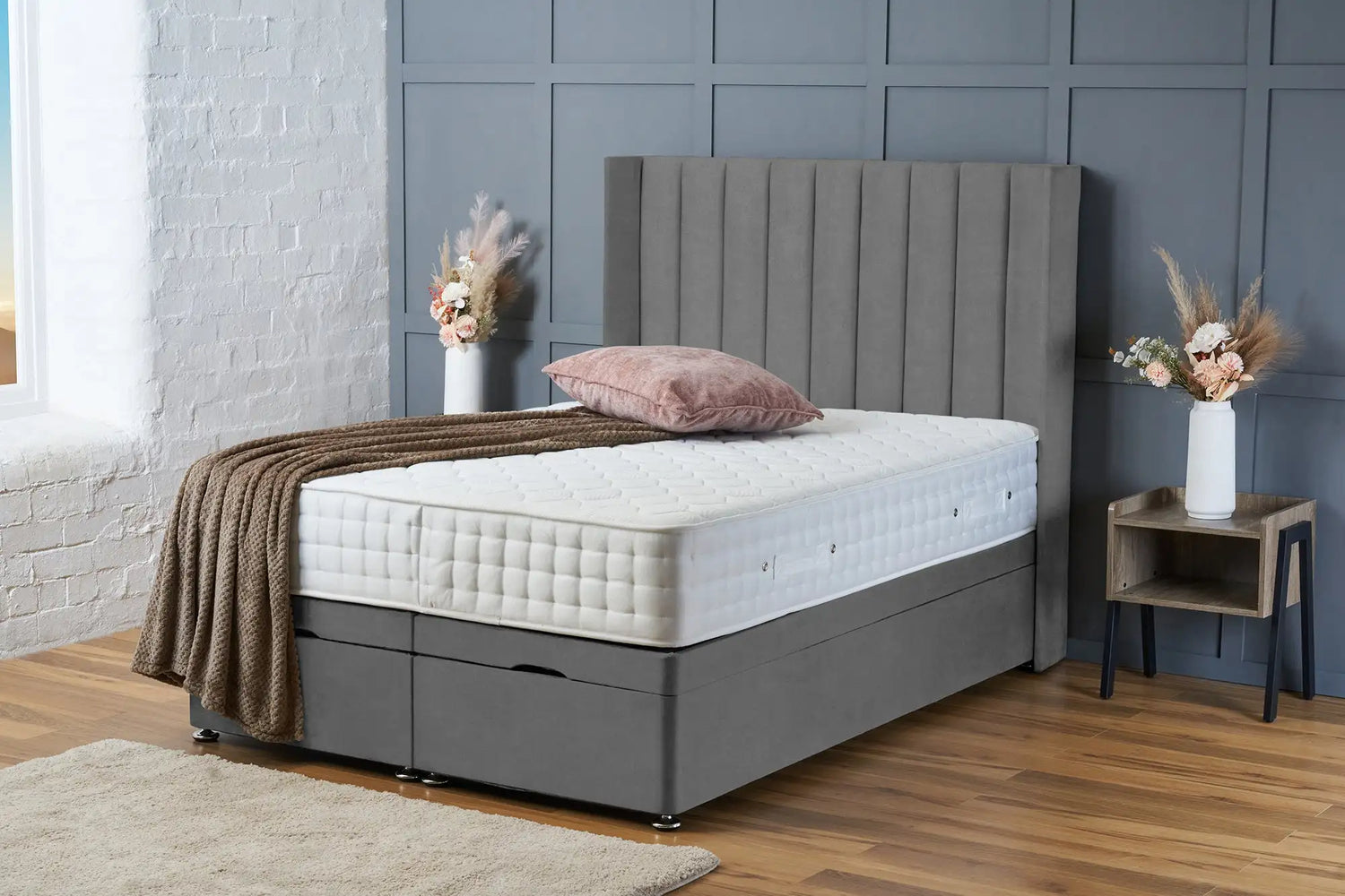 Hannah Divan Ottoman