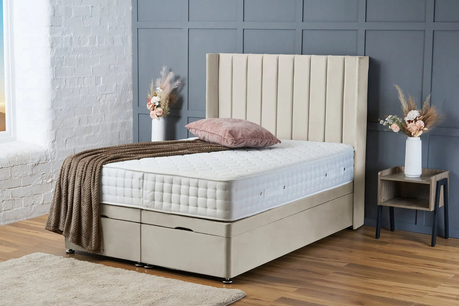 Hannah Divan Ottoman