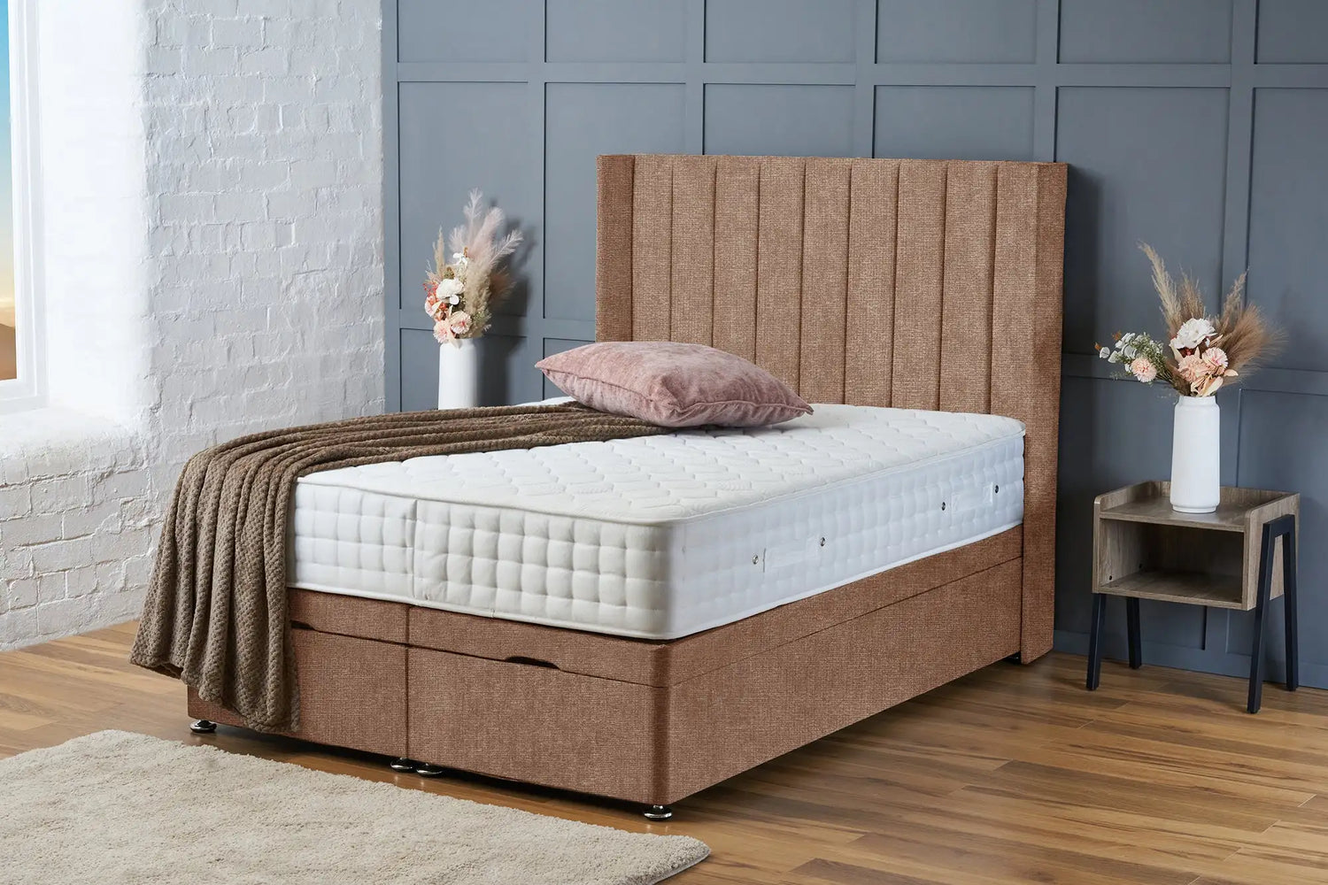 Hannah Divan Ottoman