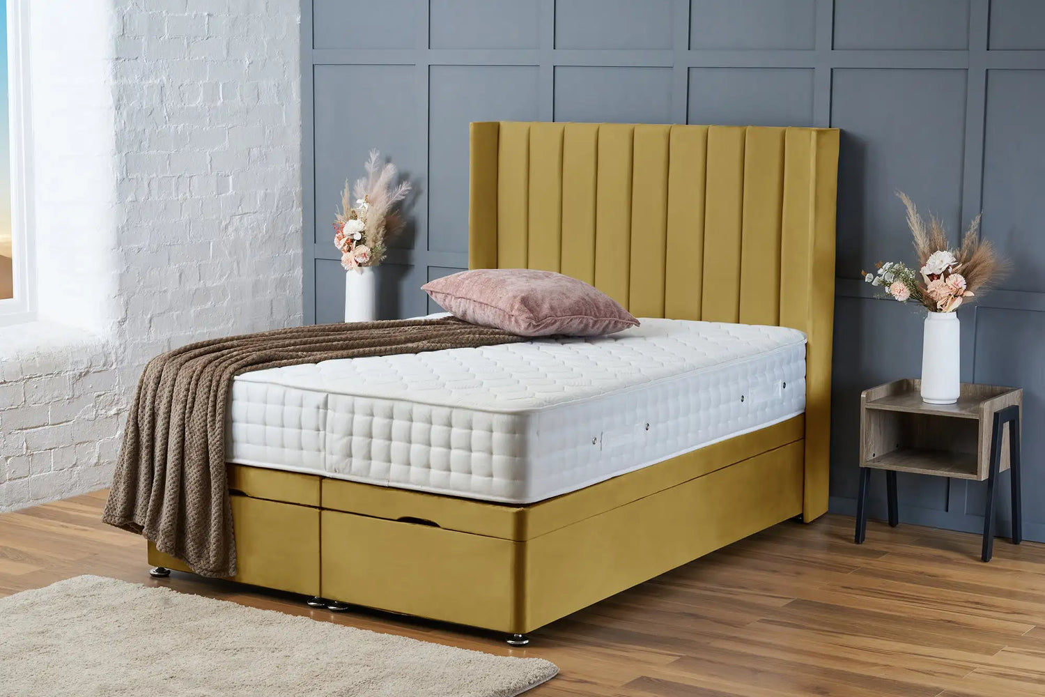 Hannah Divan Ottoman