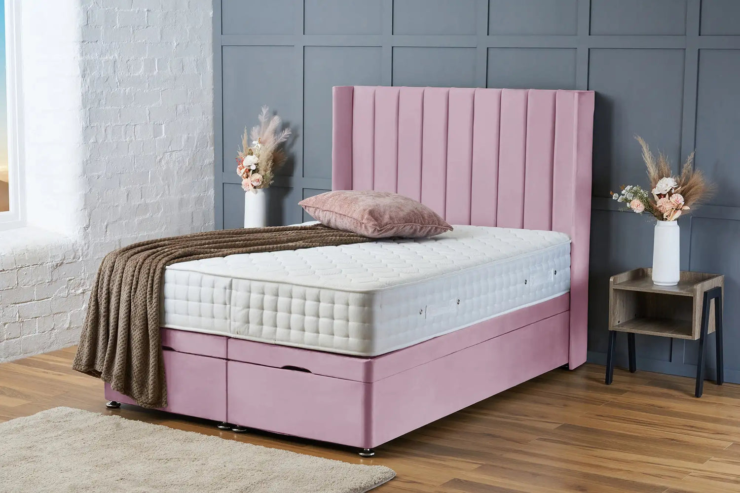 Hannah Divan Ottoman