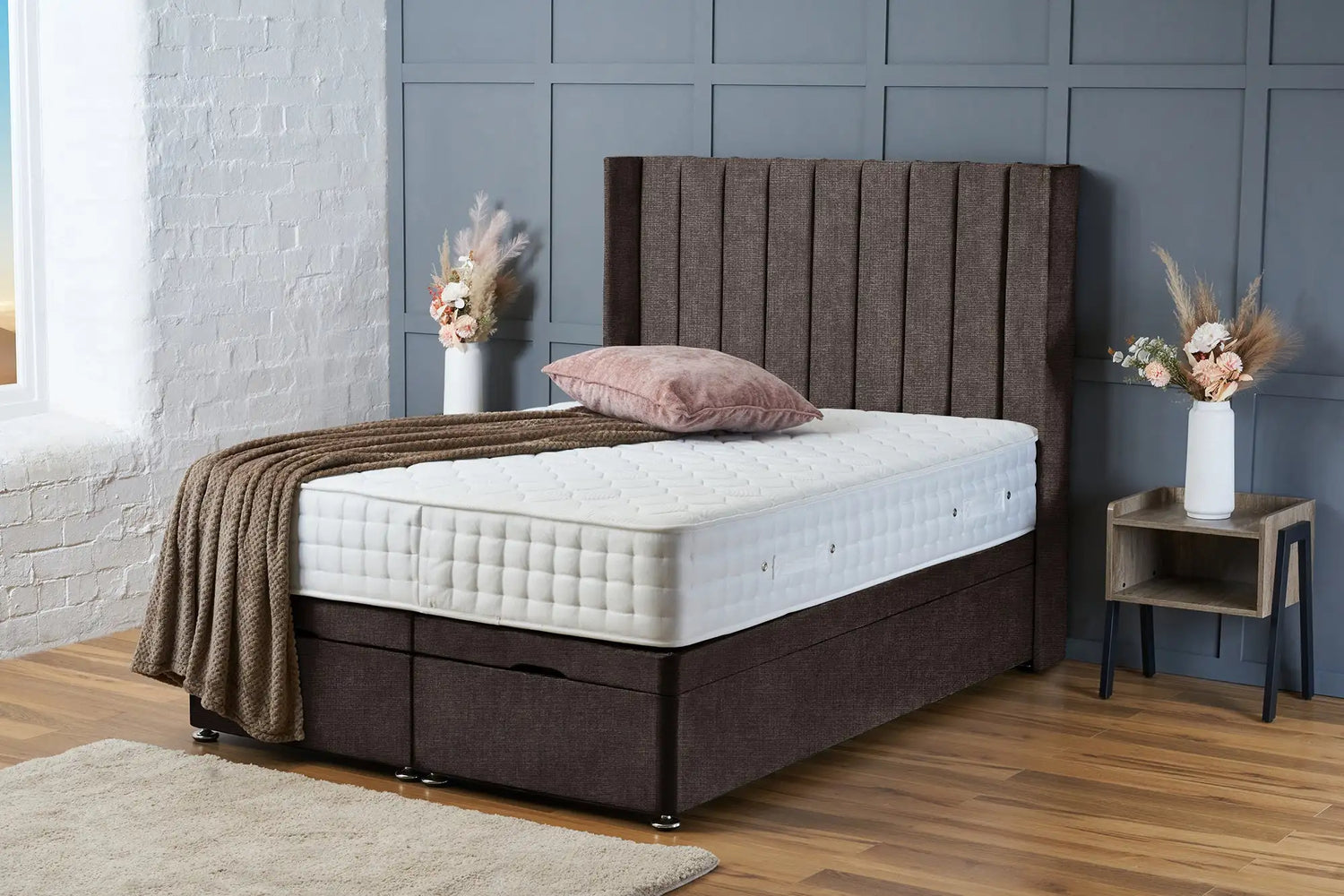 Hannah Divan Ottoman