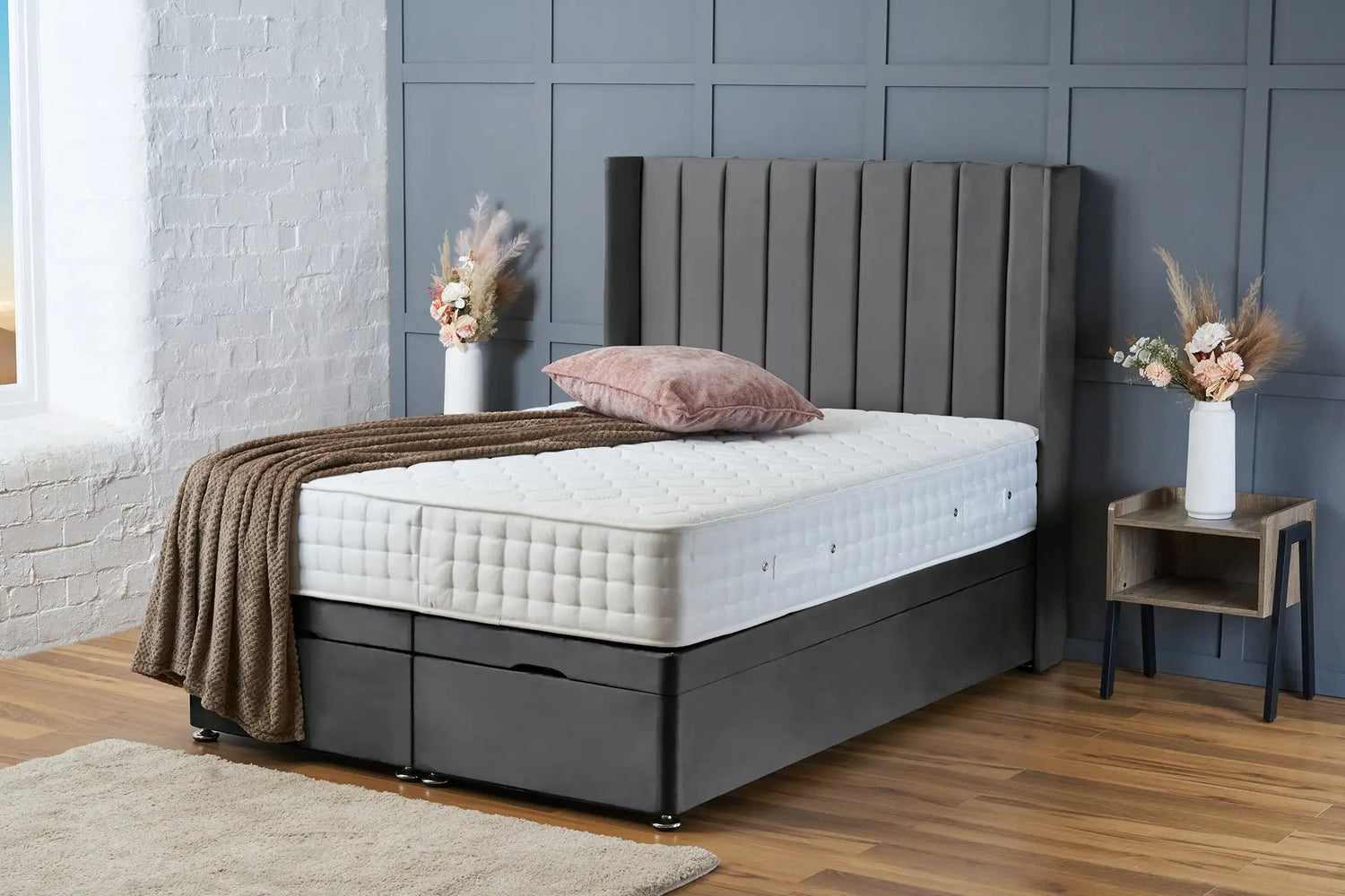 Hannah Divan Ottoman
