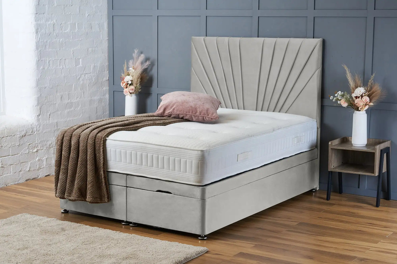 Maria Divan Ottoman Silver Plush