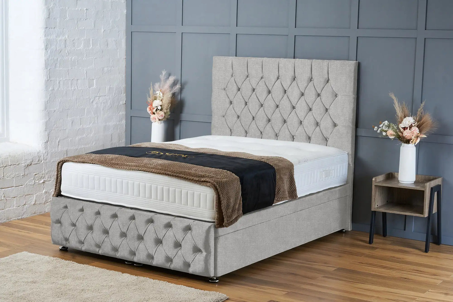 Mulberry Divan Ottoman Silver Naples