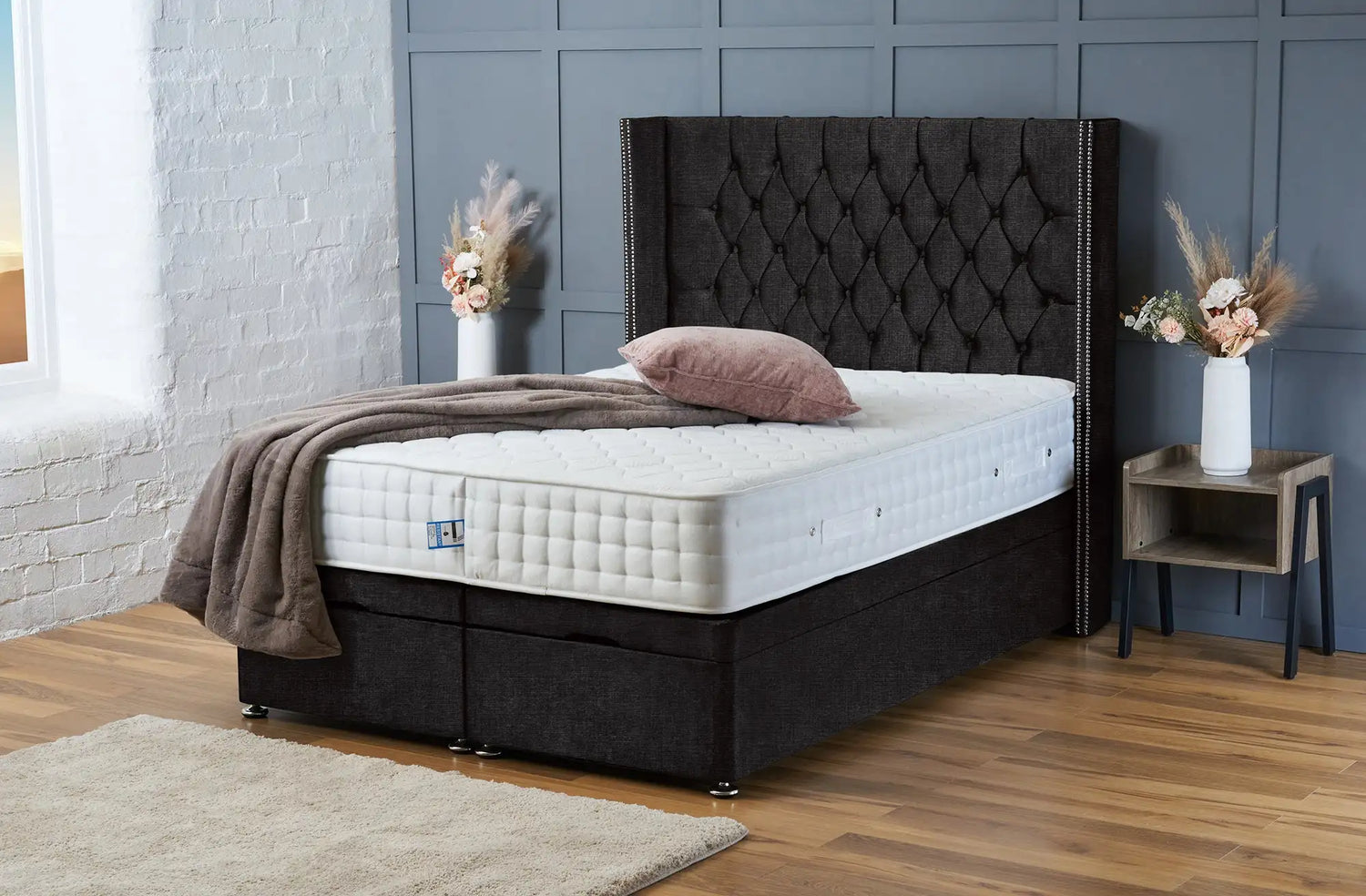 Olivia Divan Ottoman Black Naples