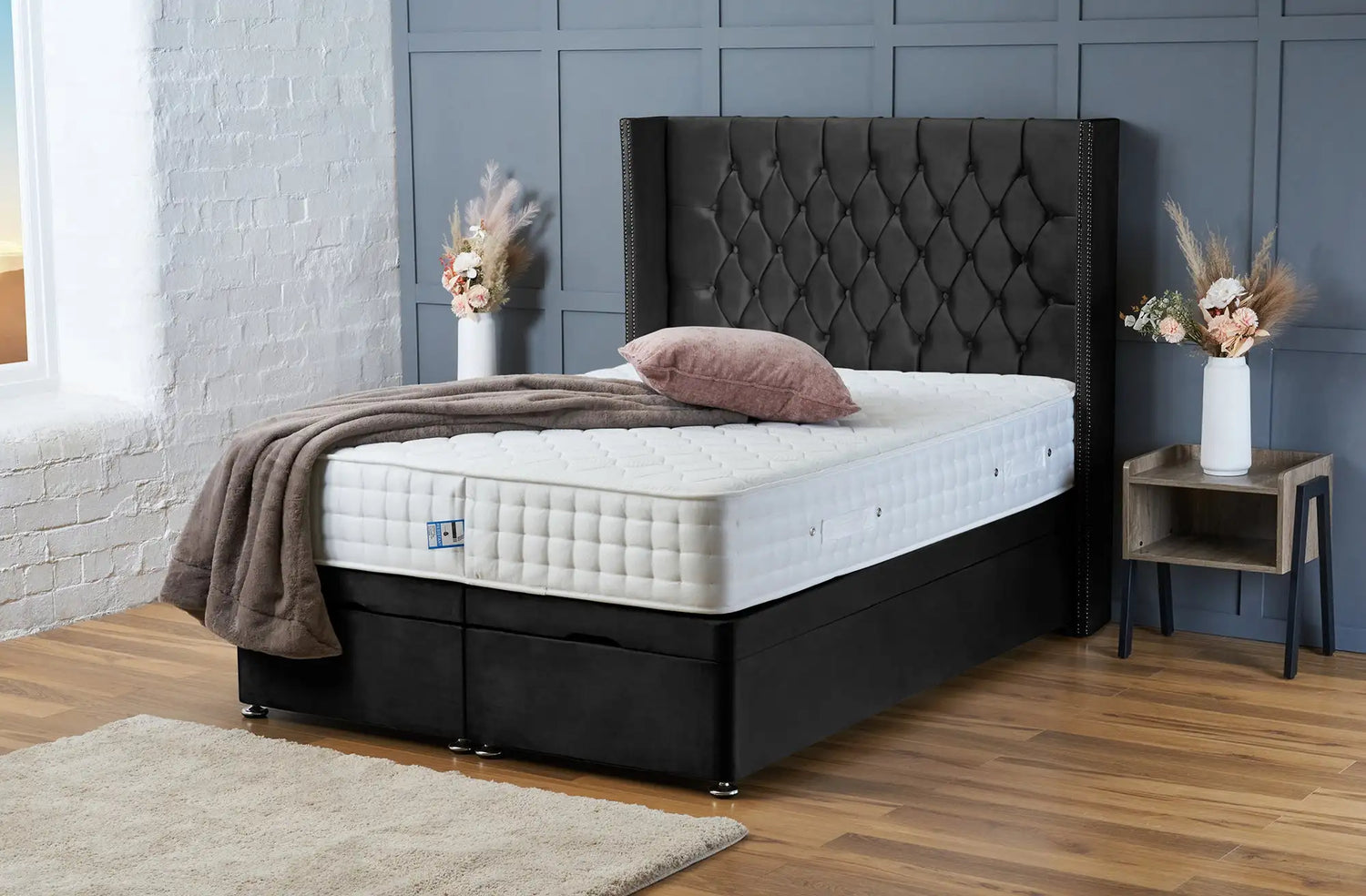 Olivia Divan Ottoman Black Plush