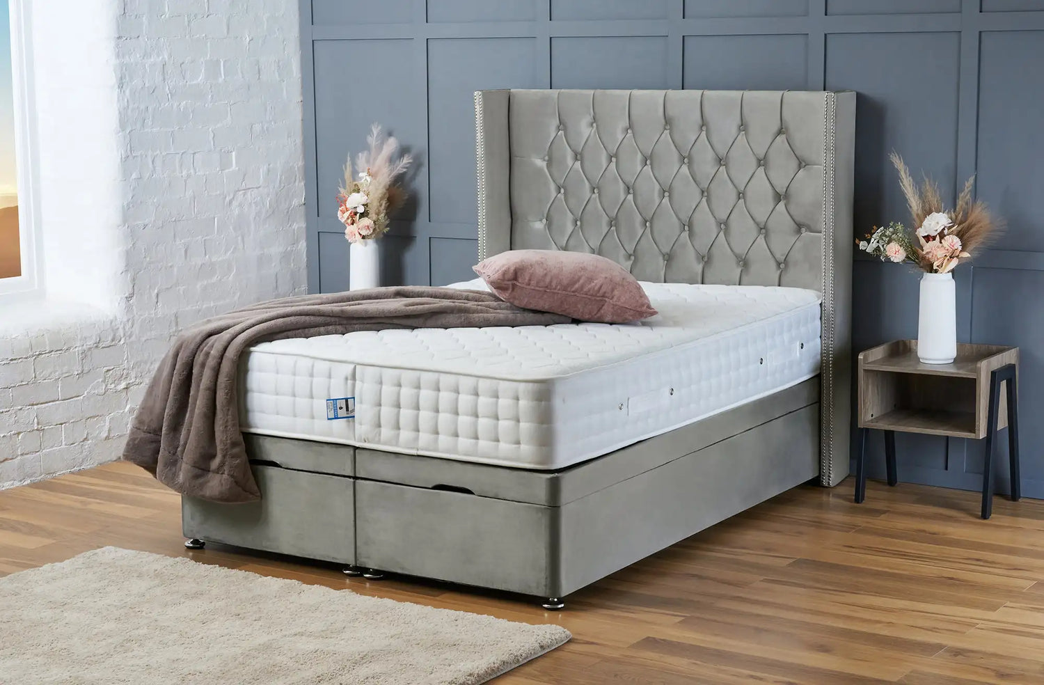 Olivia Divan Ottoman Silver Plush